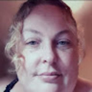 Meet your Posher, Elise